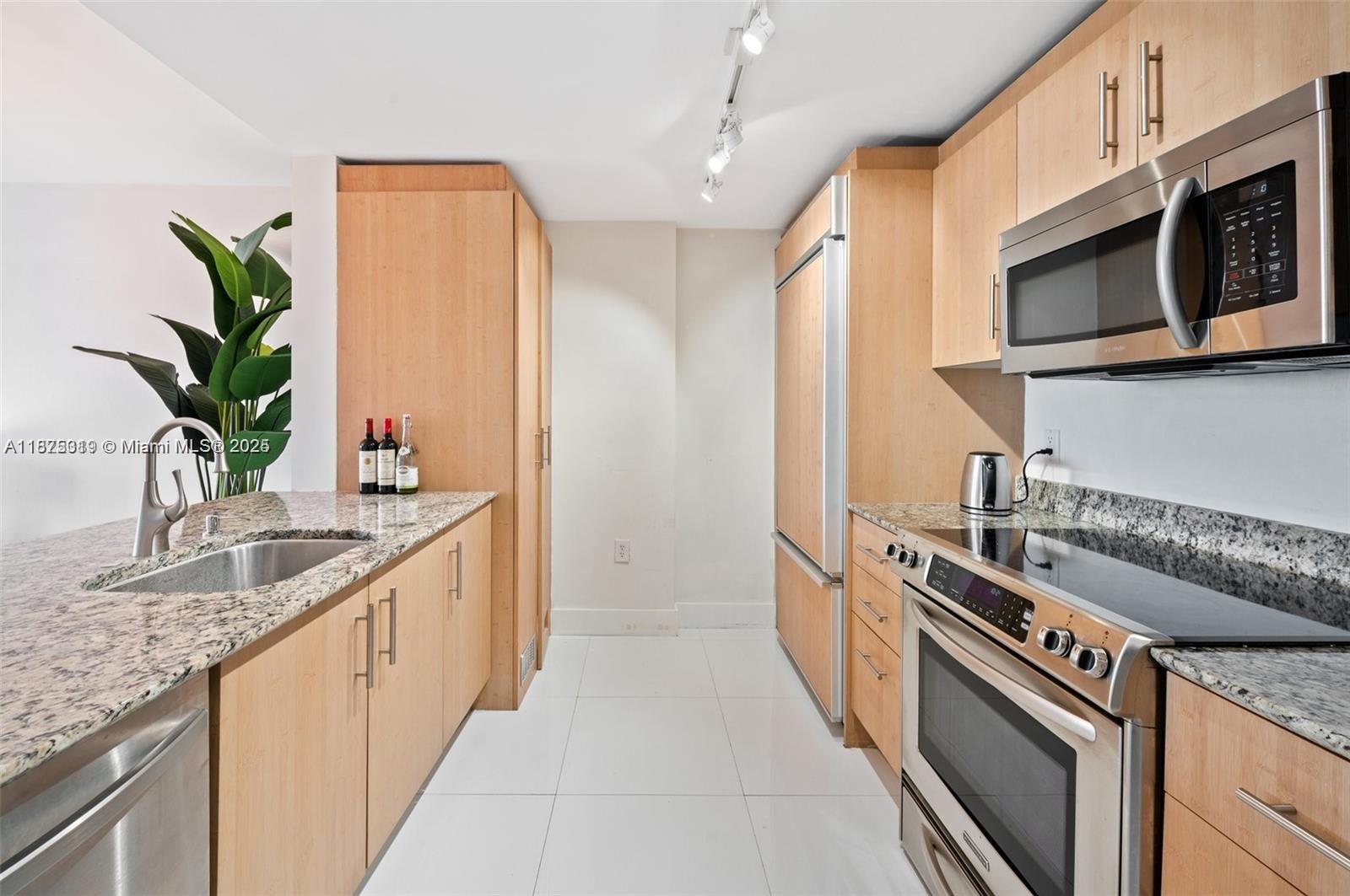 10275 Collins Ave #526, Bal Harbour FL 33154