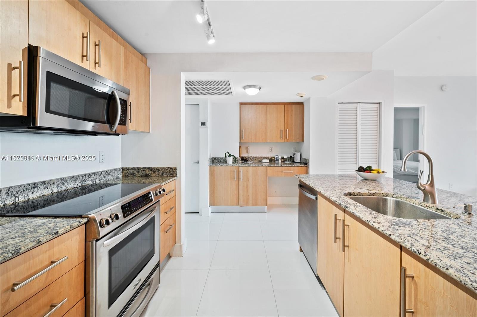 10275 Collins Ave #526, Bal Harbour FL 33154