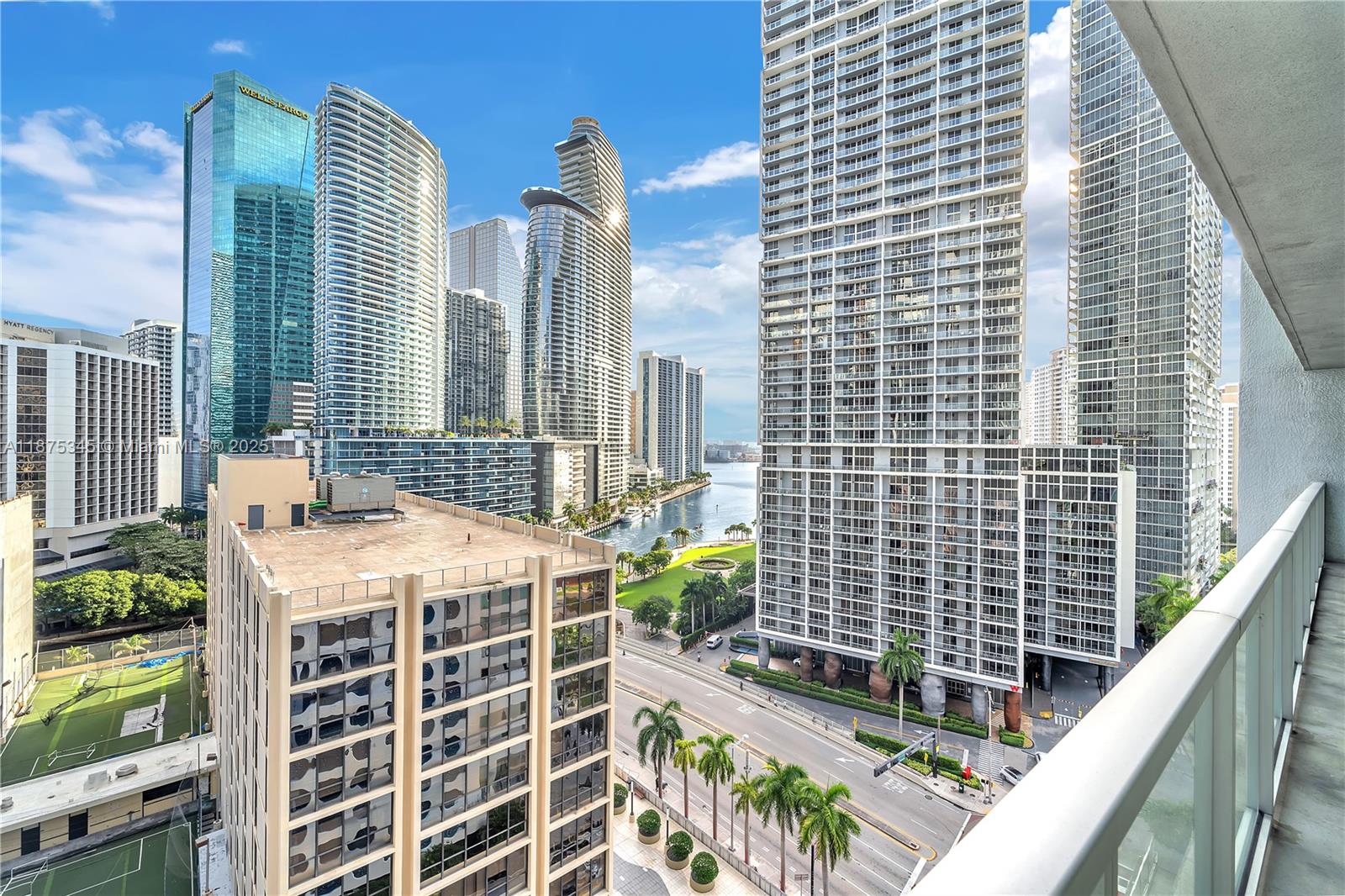 500 Brickell Ave #1605, Miami FL 33131