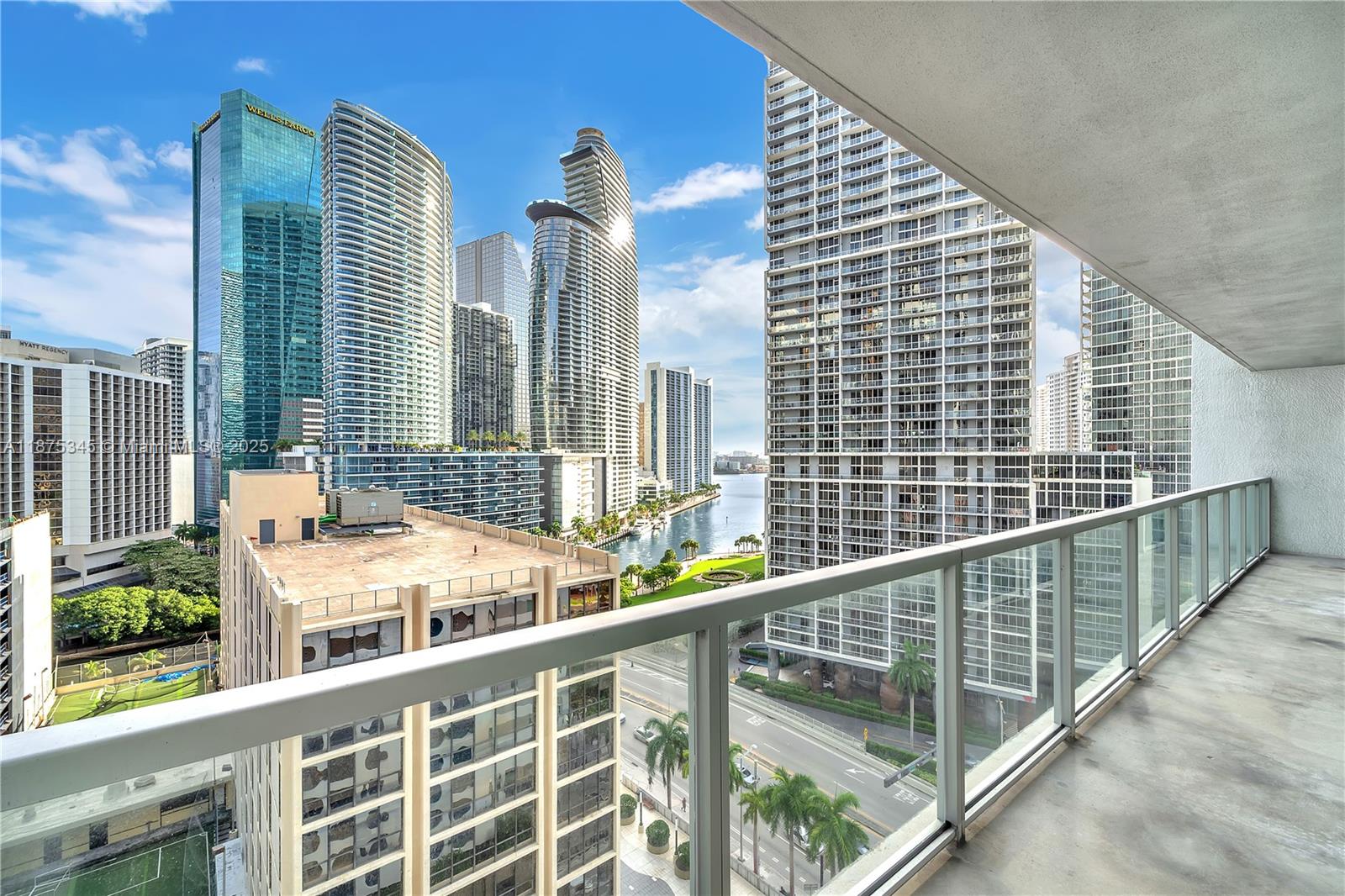 500 Brickell Ave #1605, Miami FL 33131