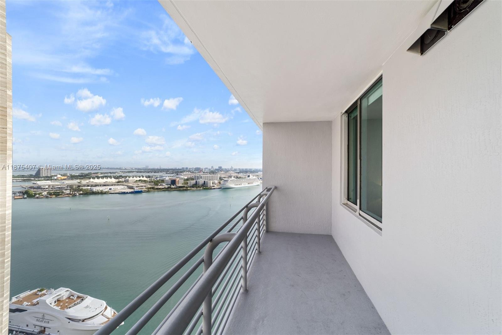 335 S Biscayne Blvd #2904, Miami FL 33131
