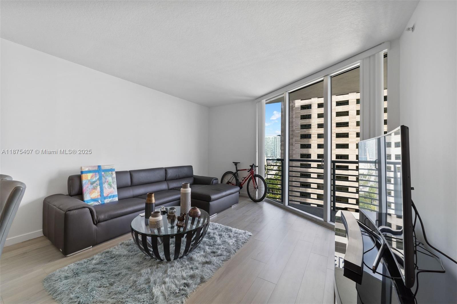 335 S Biscayne Blvd #2904, Miami FL 33131