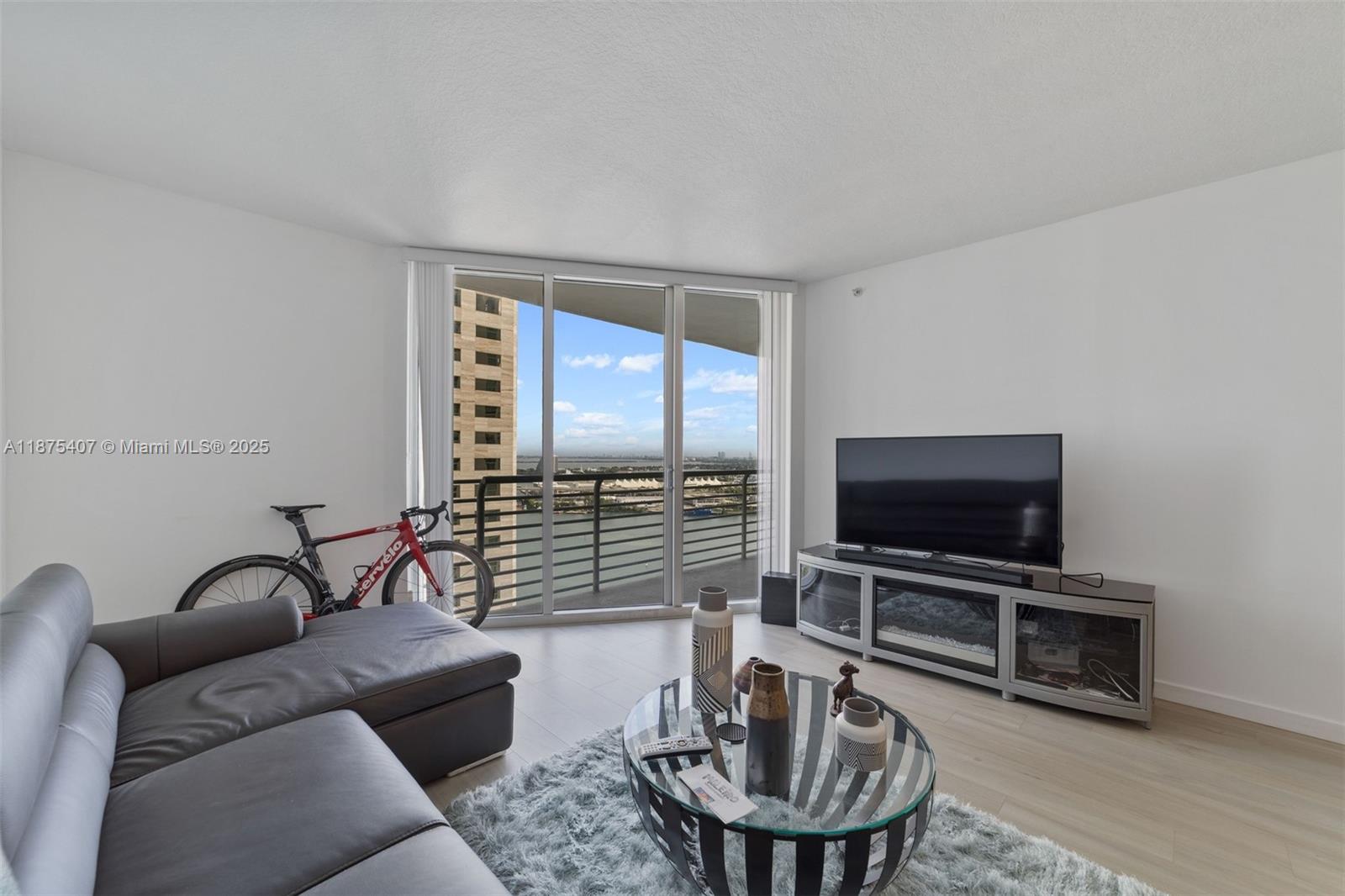 335 S Biscayne Blvd #2904, Miami FL 33131