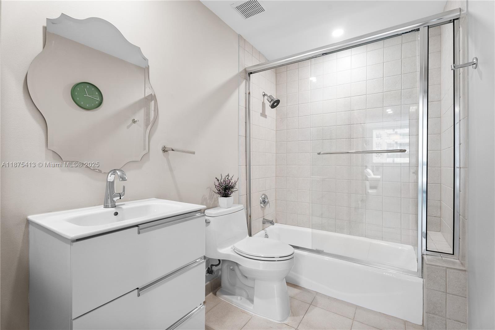 801 Brickell Key Blvd #1009, Miami FL 33131
