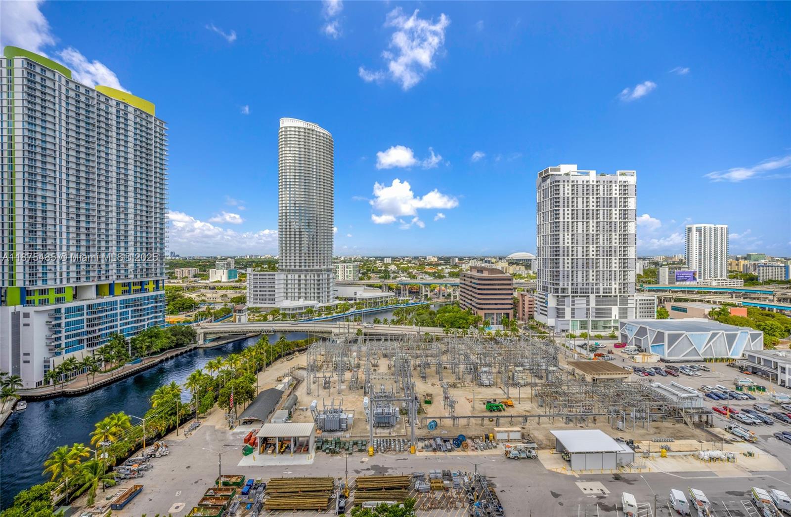 92 SW 3rd St #2009, Miami FL 33130