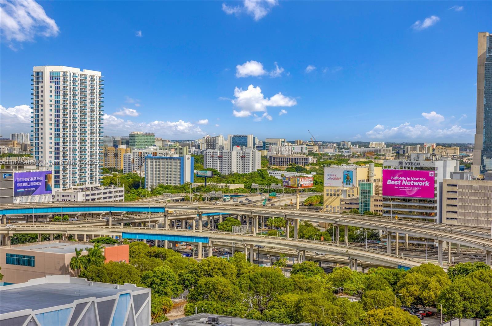 92 SW 3rd St #2009, Miami FL 33130