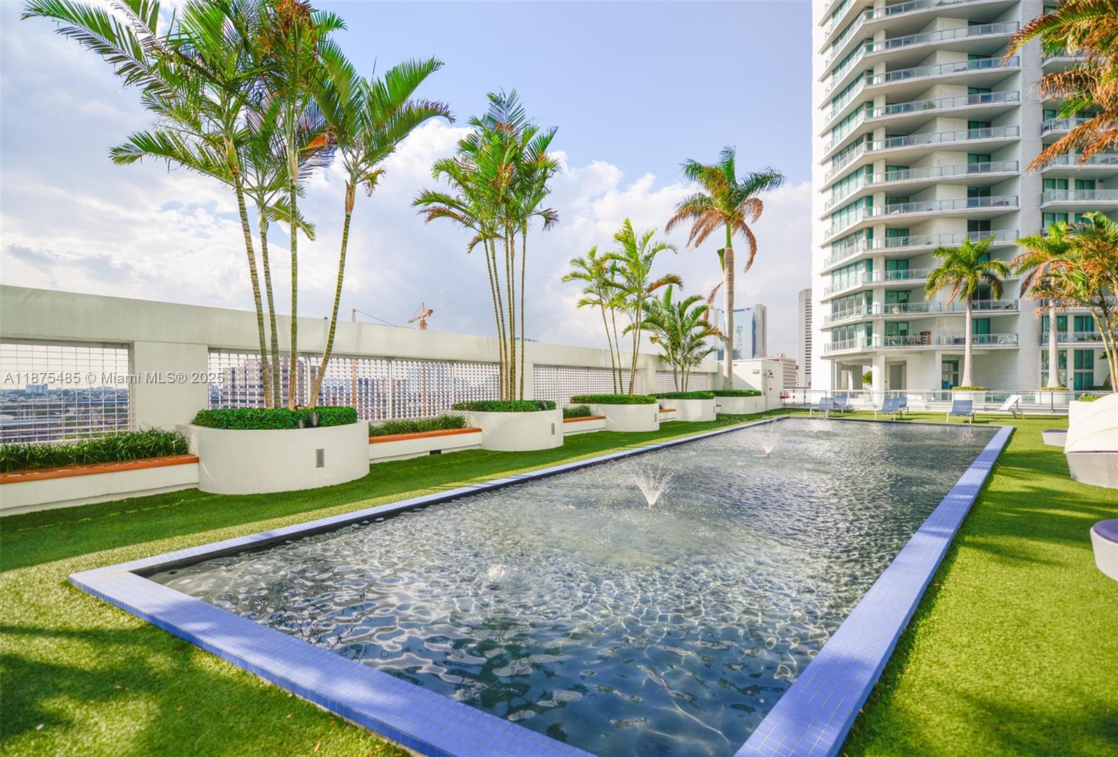 92 SW 3rd St #2009, Miami FL 33130