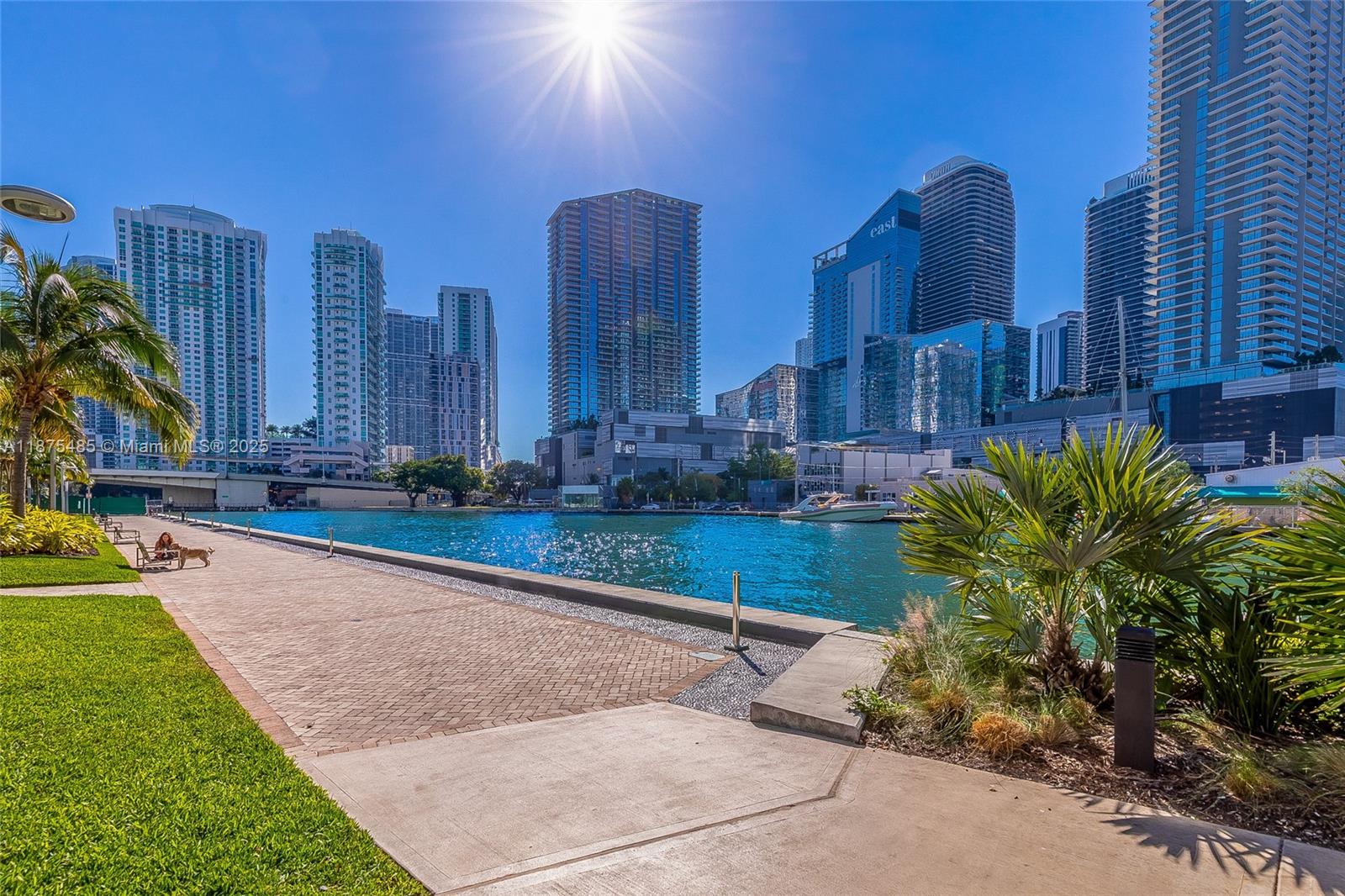 92 SW 3rd St #2009, Miami FL 33130