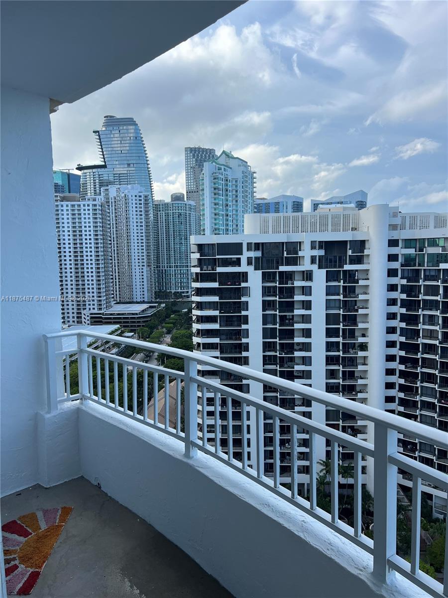 770 Claughton Island Dr #PH-25, Miami FL 33131