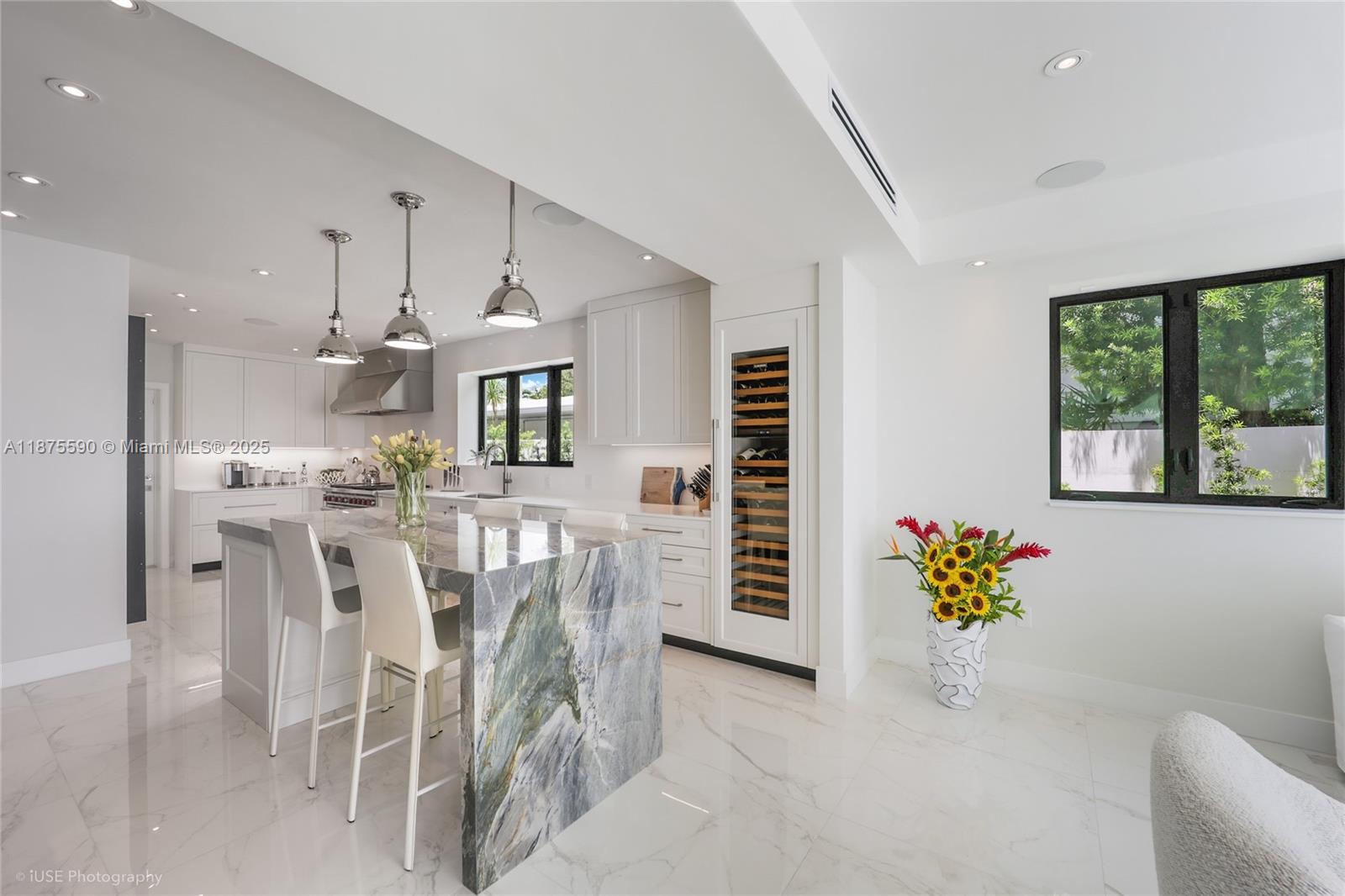 1001 N Venetian Dr, Miami FL 33139