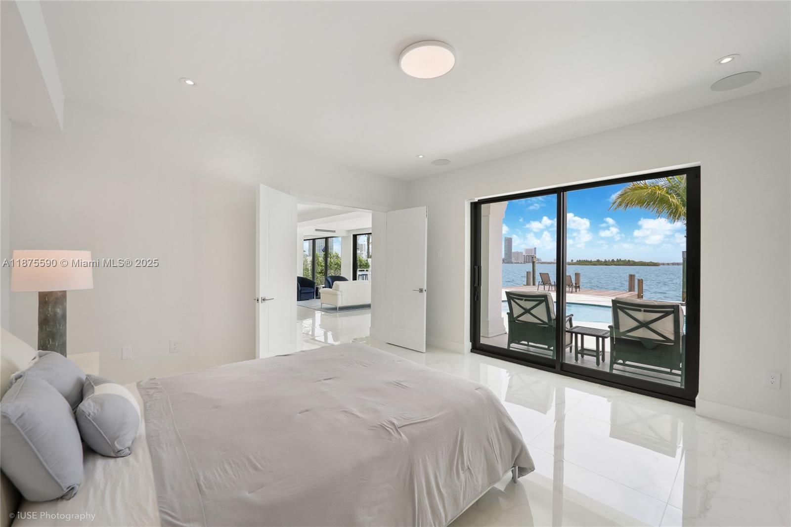 1001 N Venetian Dr, Miami FL 33139