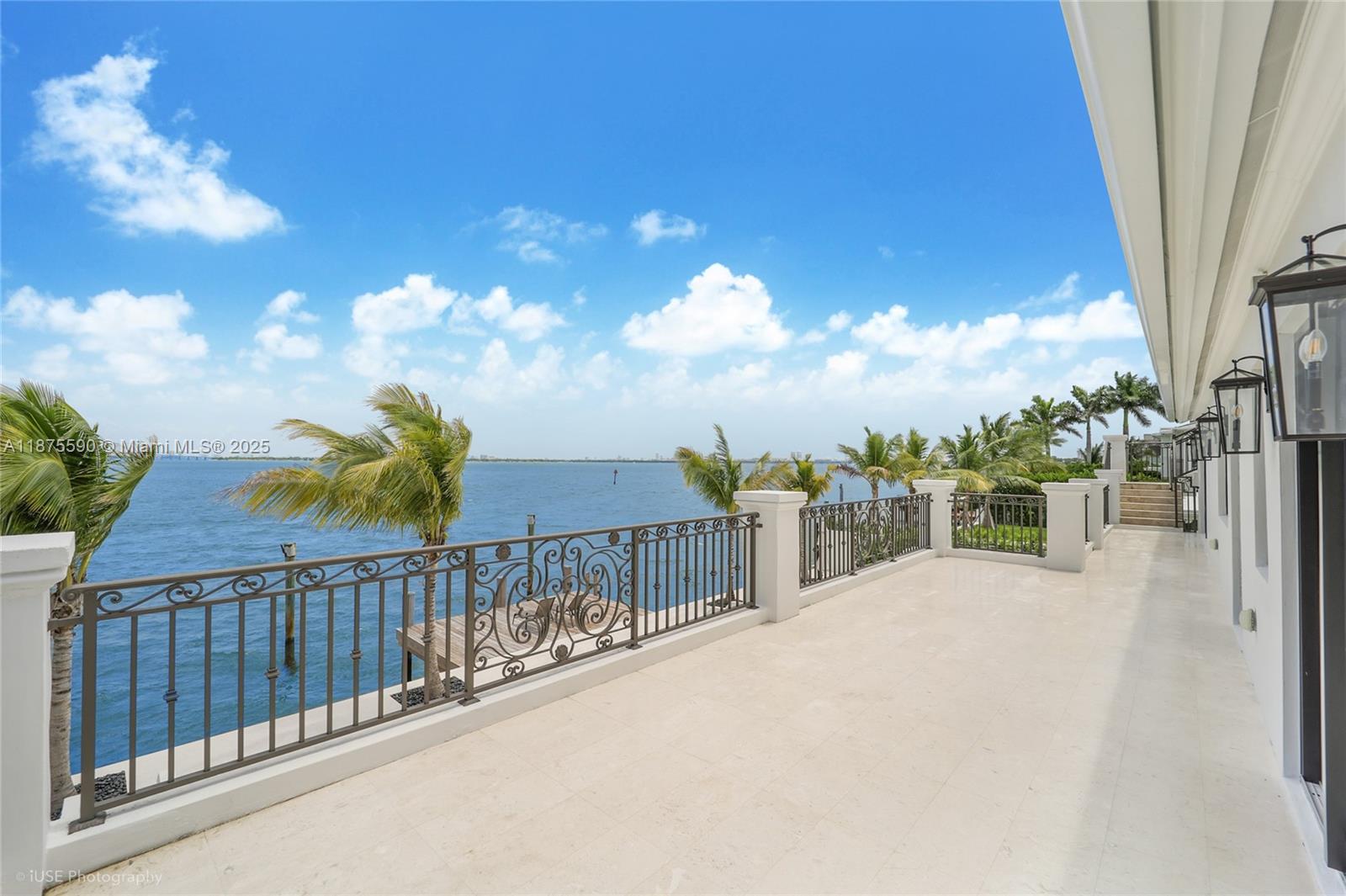 1001 N Venetian Dr, Miami FL 33139
