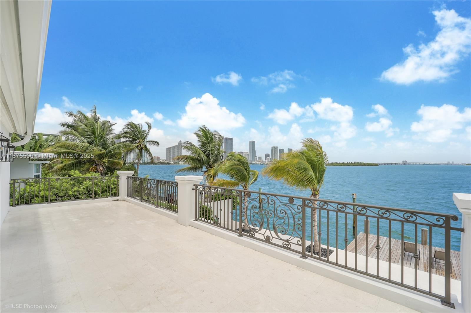 1001 N Venetian Dr, Miami FL 33139