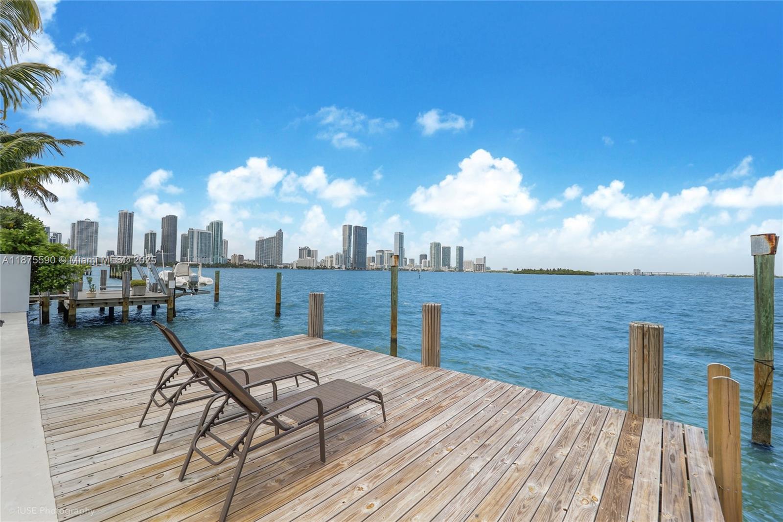 1001 N Venetian Dr, Miami FL 33139