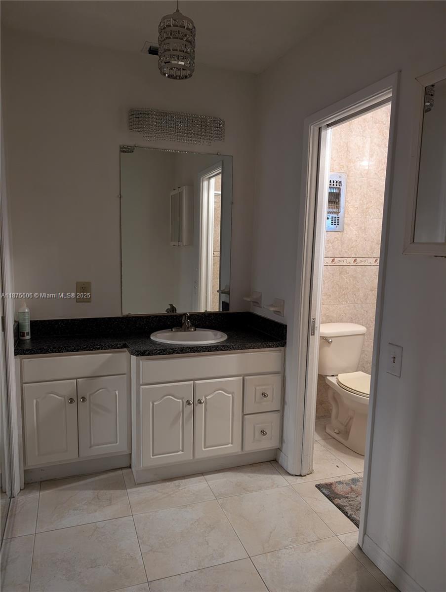 4550 NW 43rd St, Lauderdale Lakes FL 33319