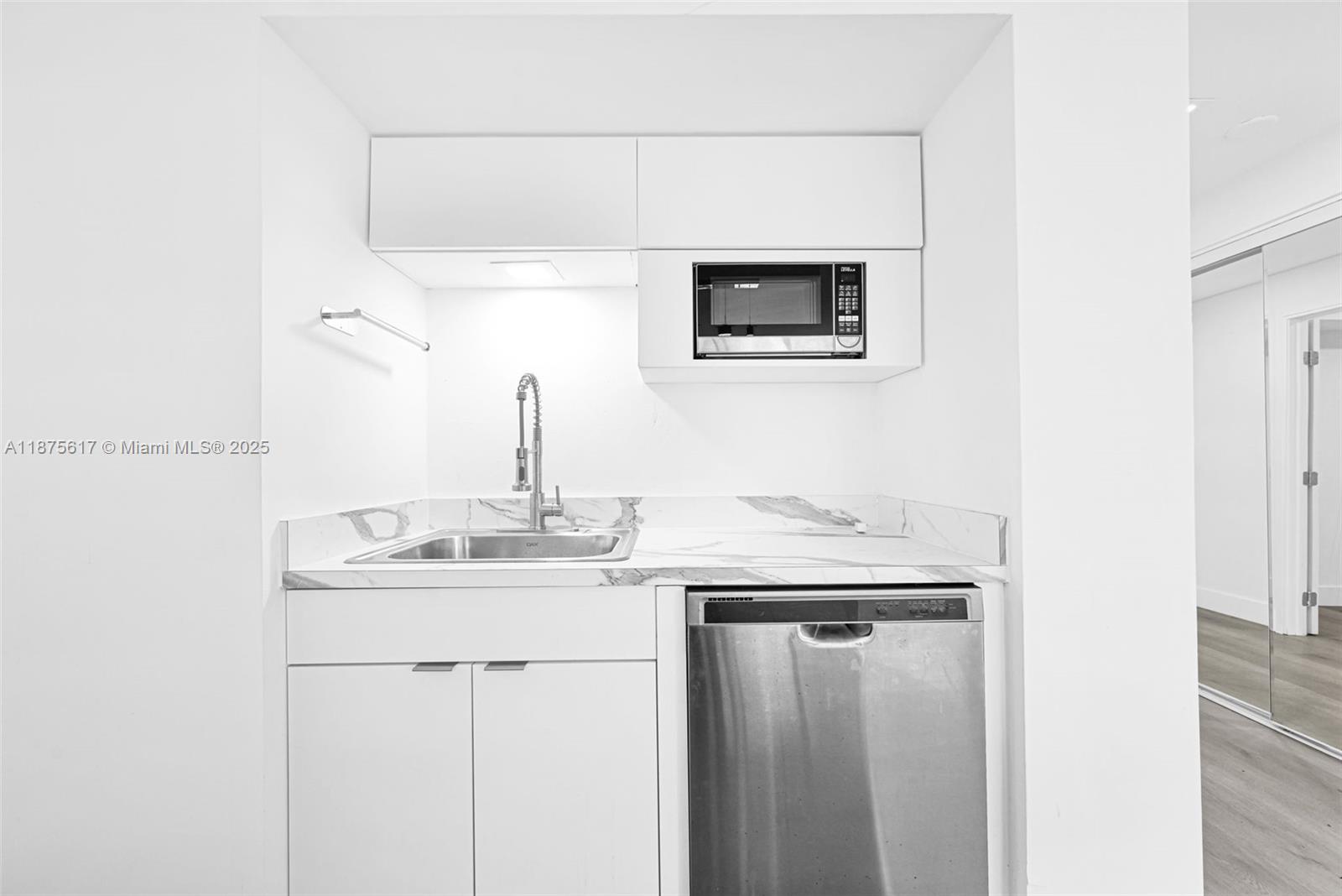 1000 West Ave #224, Miami Beach FL 33139