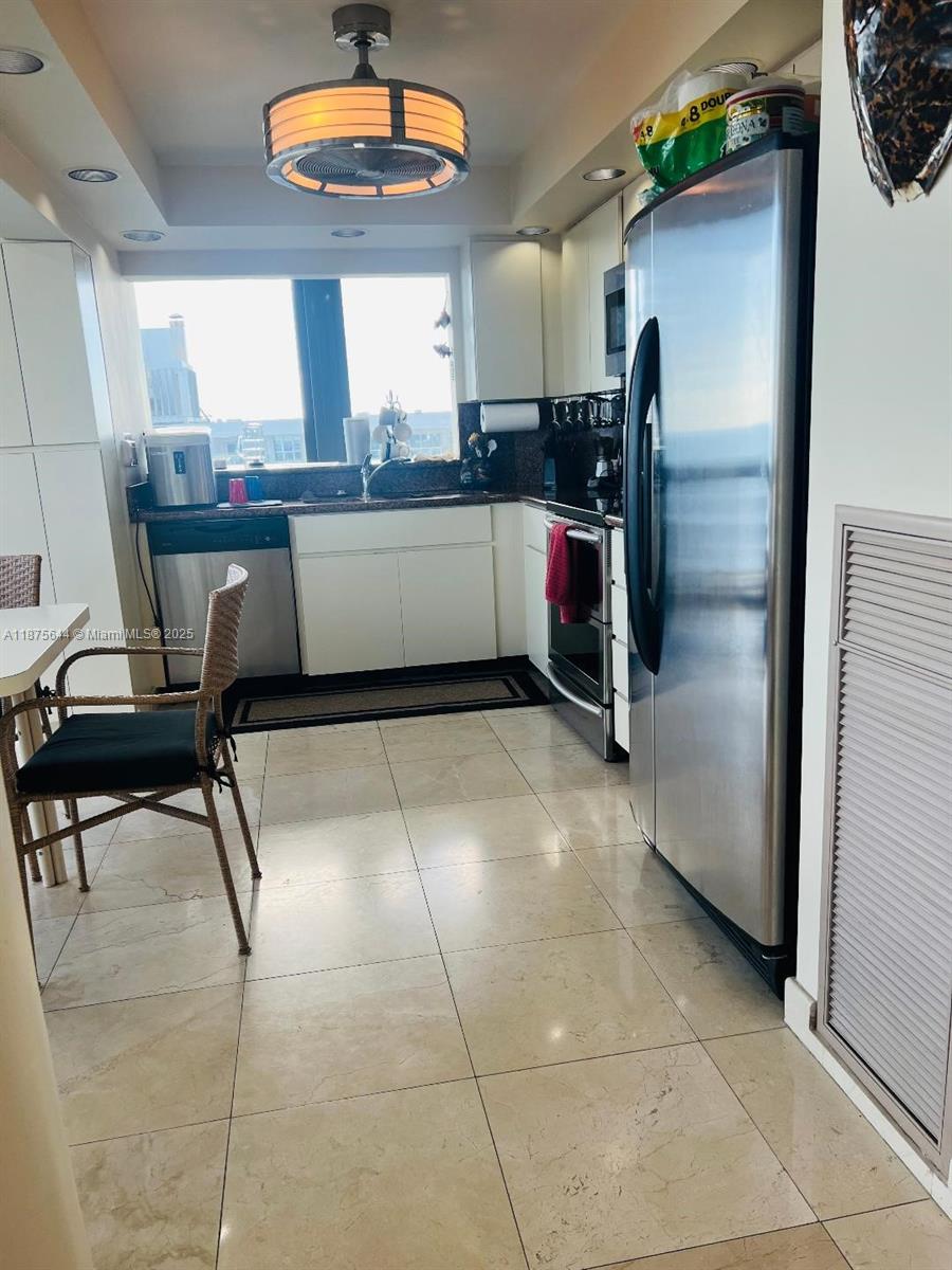 2333 Brickell Ave #2402, Miami FL 33129