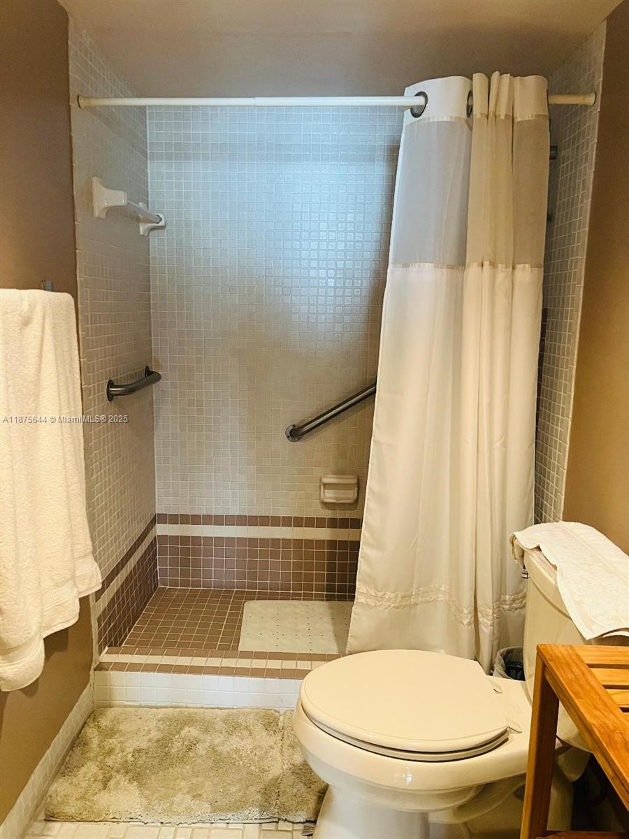 2333 Brickell Ave #2402, Miami FL 33129
