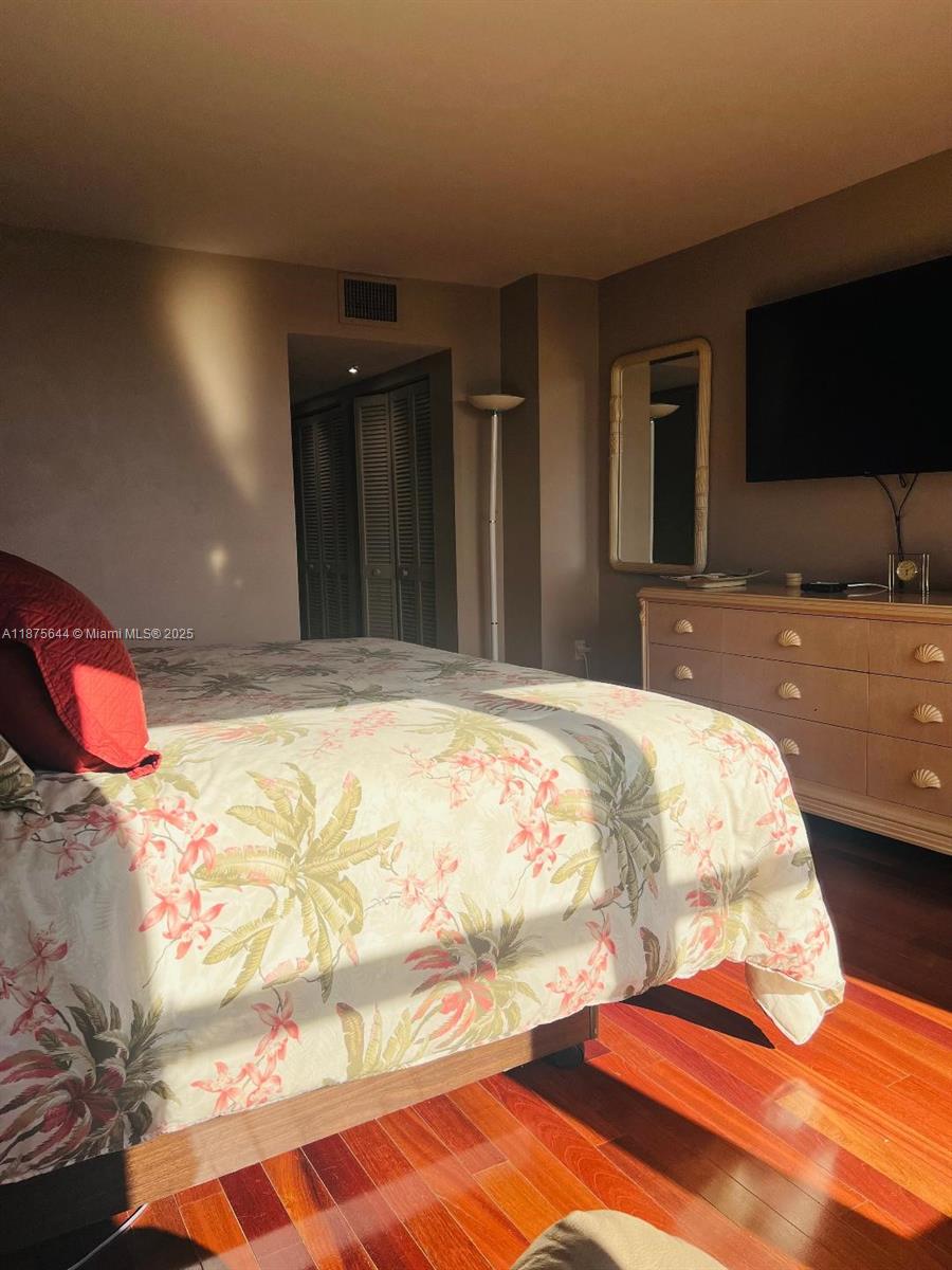 2333 Brickell Ave #2402, Miami FL 33129