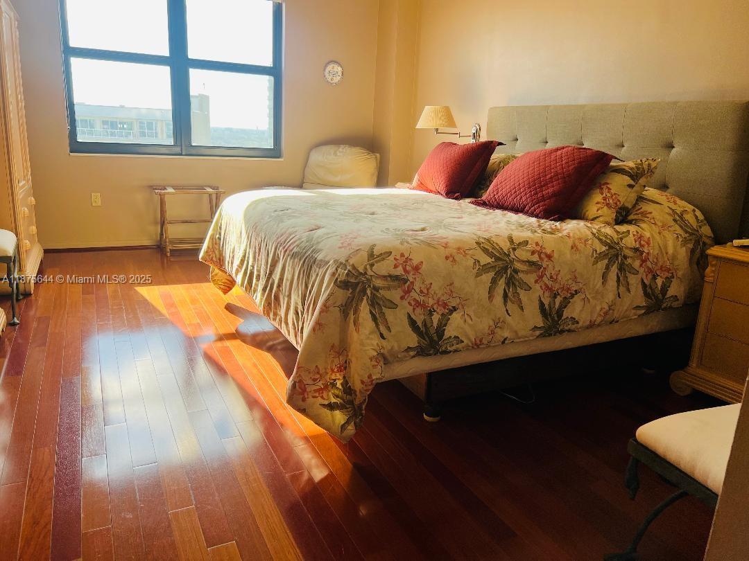 2333 Brickell Ave #2402, Miami FL 33129