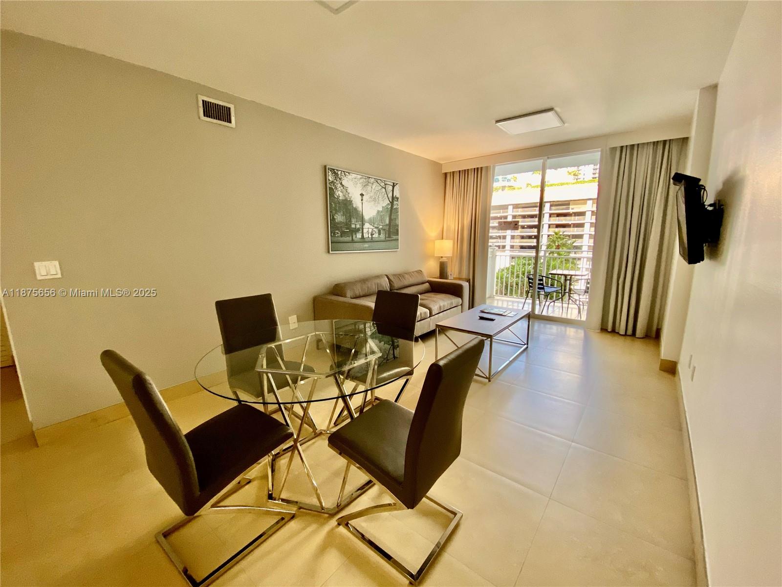 185 SE 14th Ter #912, Miami FL 33131