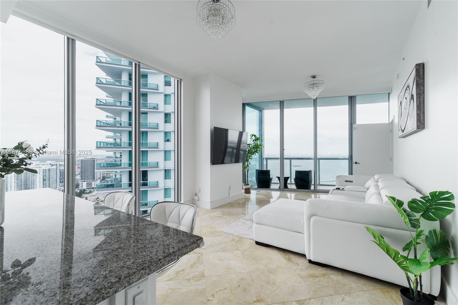 888 Biscayne Blvd #4712, Miami FL 33132