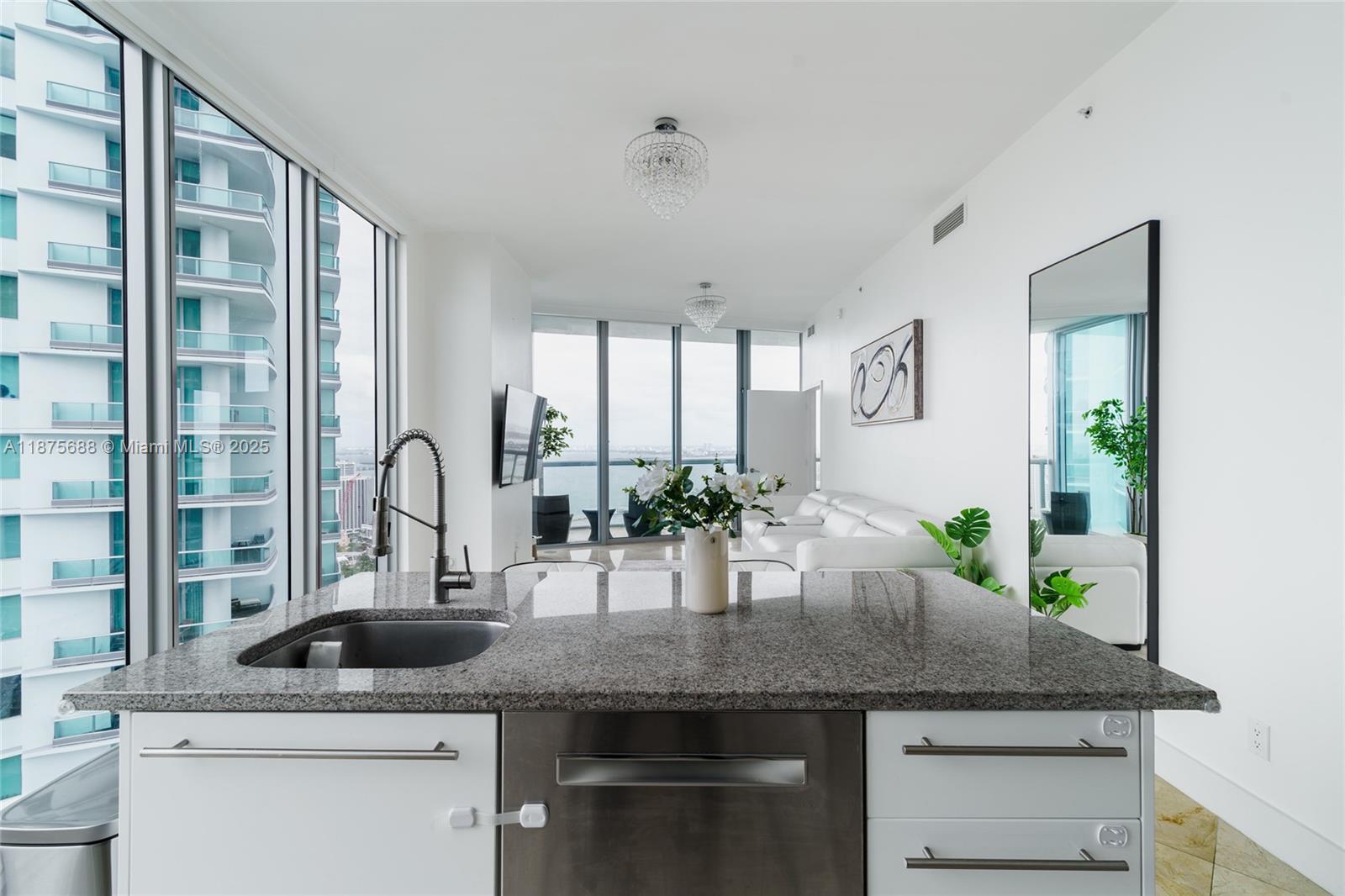 888 Biscayne Blvd #4712, Miami FL 33132