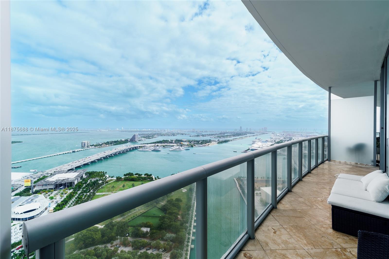 888 Biscayne Blvd #4712, Miami FL 33132