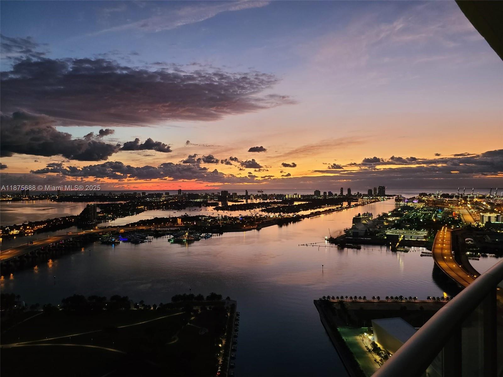 888 Biscayne Blvd #4712, Miami FL 33132