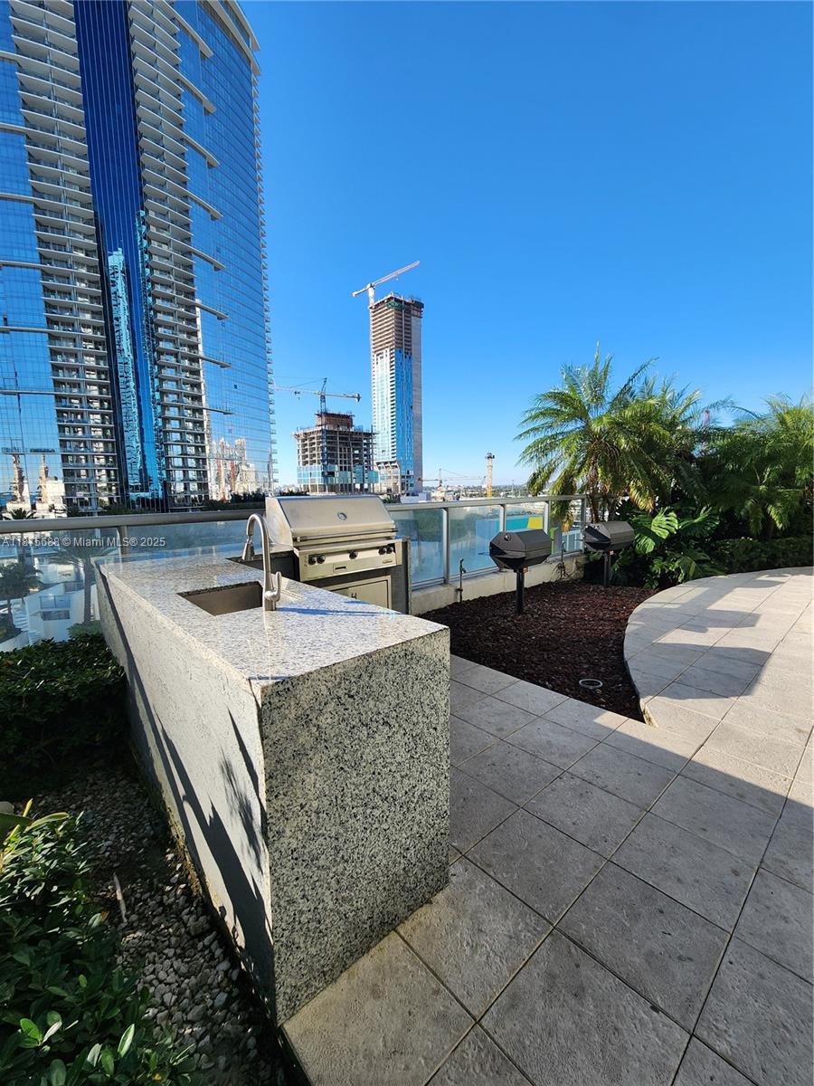 888 Biscayne Blvd #4712, Miami FL 33132