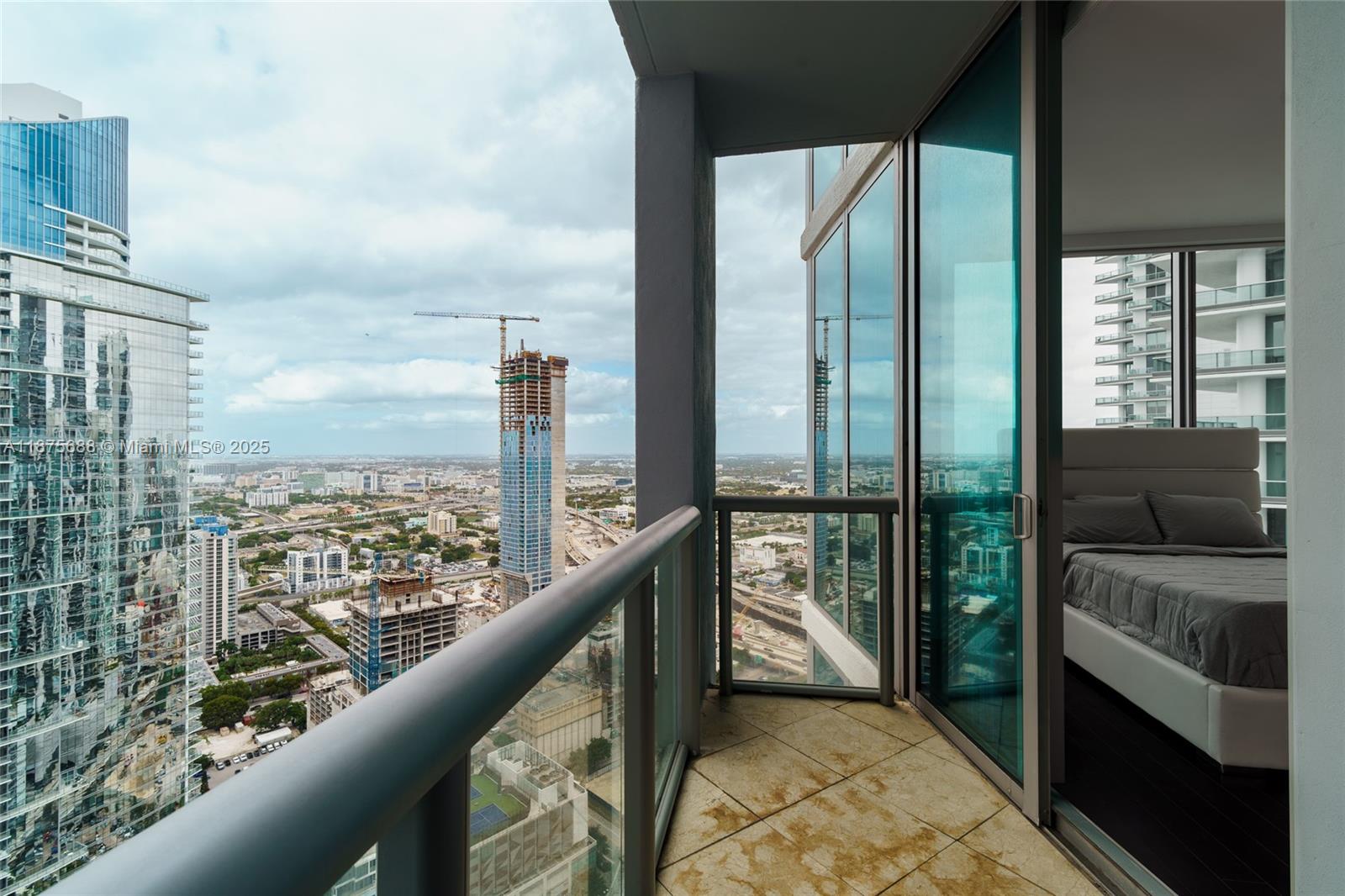 888 Biscayne Blvd #4712, Miami FL 33132