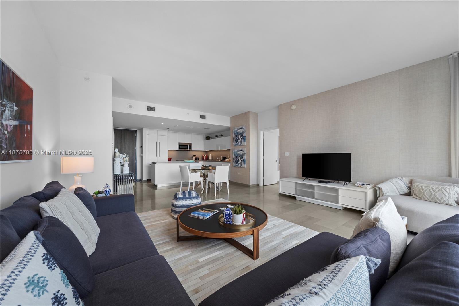 88 SW 7th St #3707, Miami FL 33130
