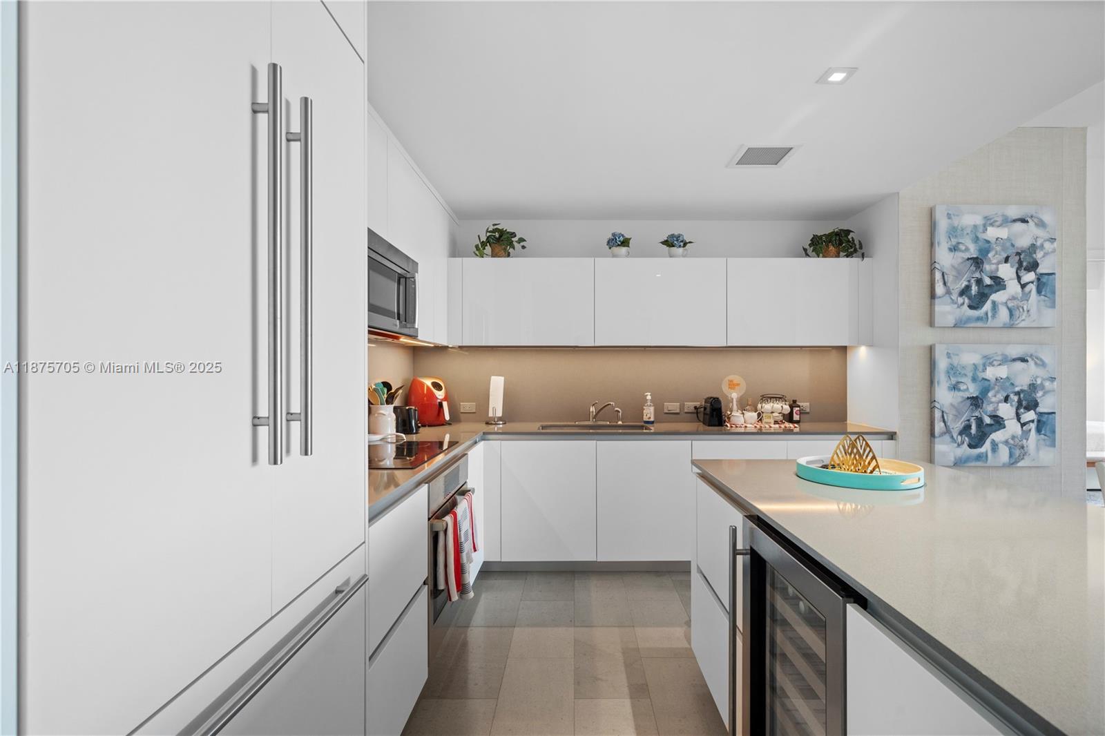 88 SW 7th St #3707, Miami FL 33130