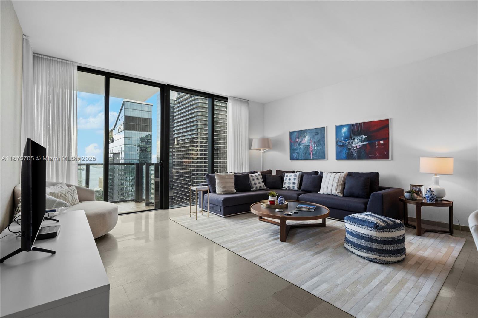 88 SW 7th St #3707, Miami FL 33130