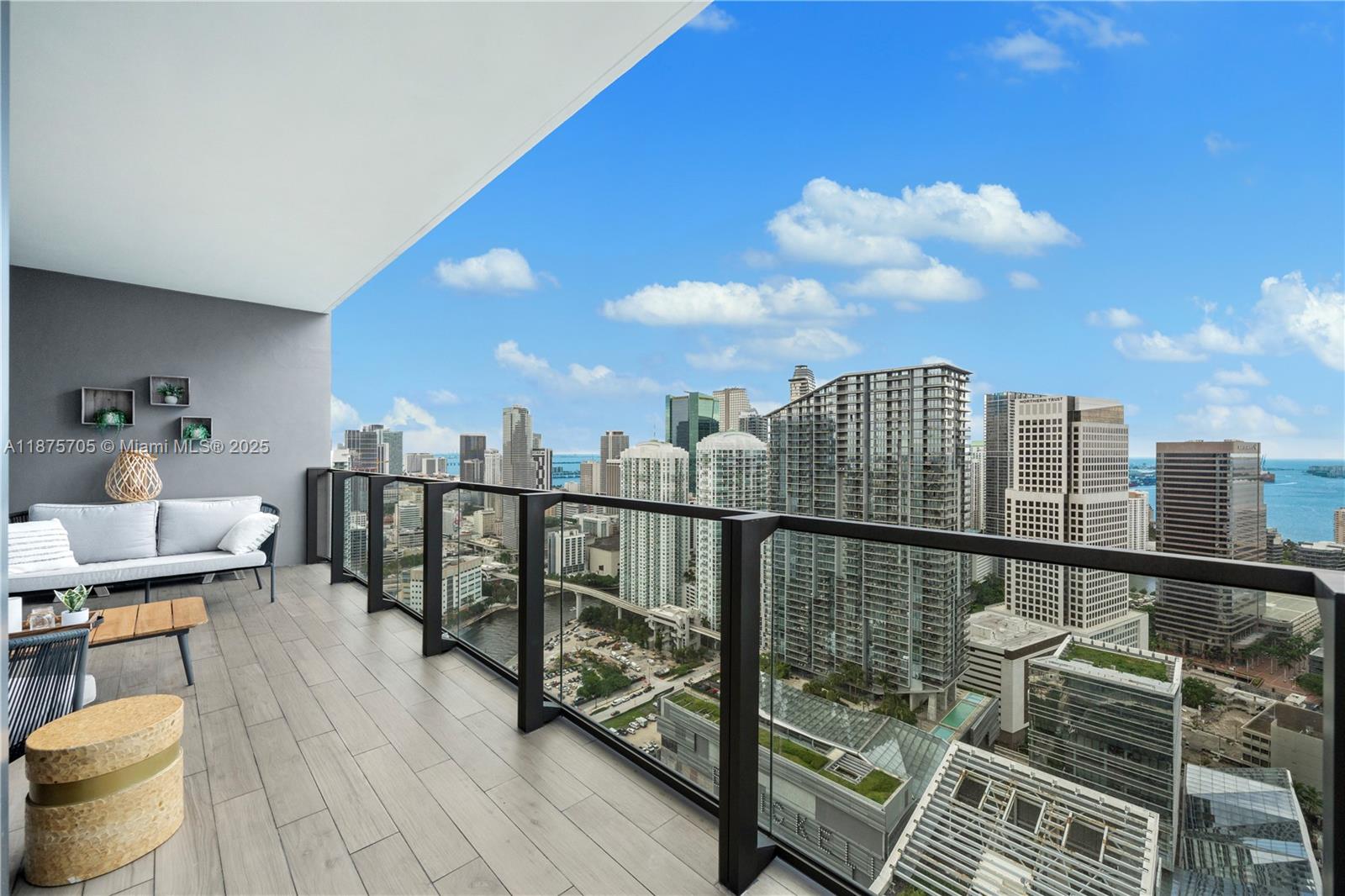 88 SW 7th St #3707, Miami FL 33130