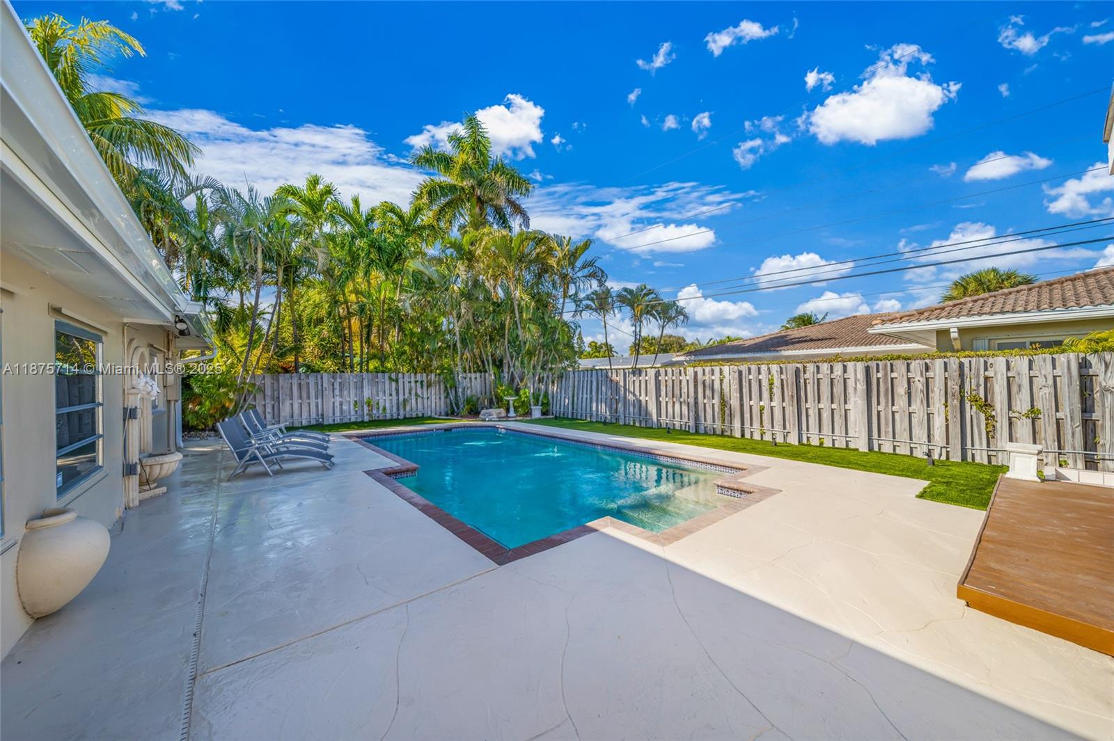 241 Oceanic Ave, Lauderdale By The Sea FL 33308