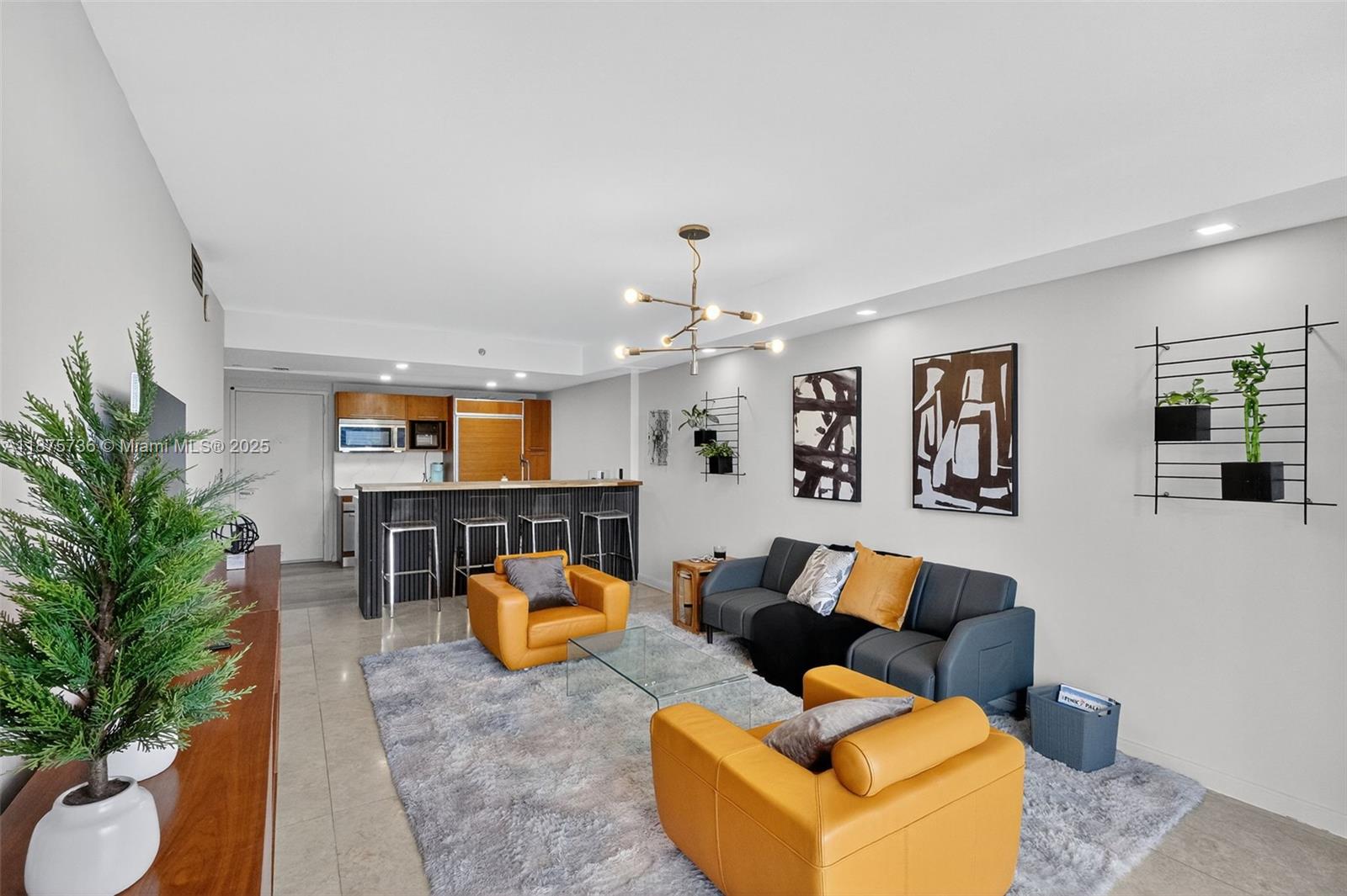 50 Biscayne Blvd #710, Miami FL 33132