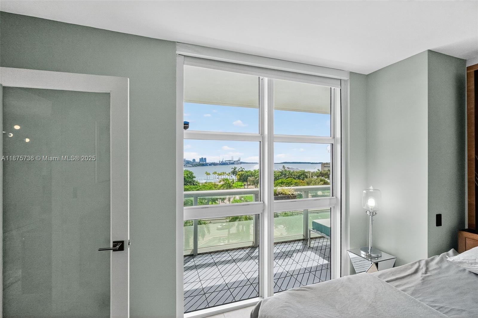 50 Biscayne Blvd #710, Miami FL 33132