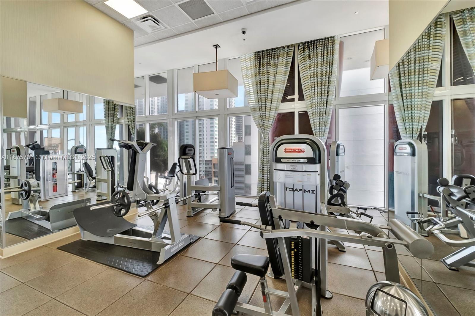 50 Biscayne Blvd #710, Miami FL 33132