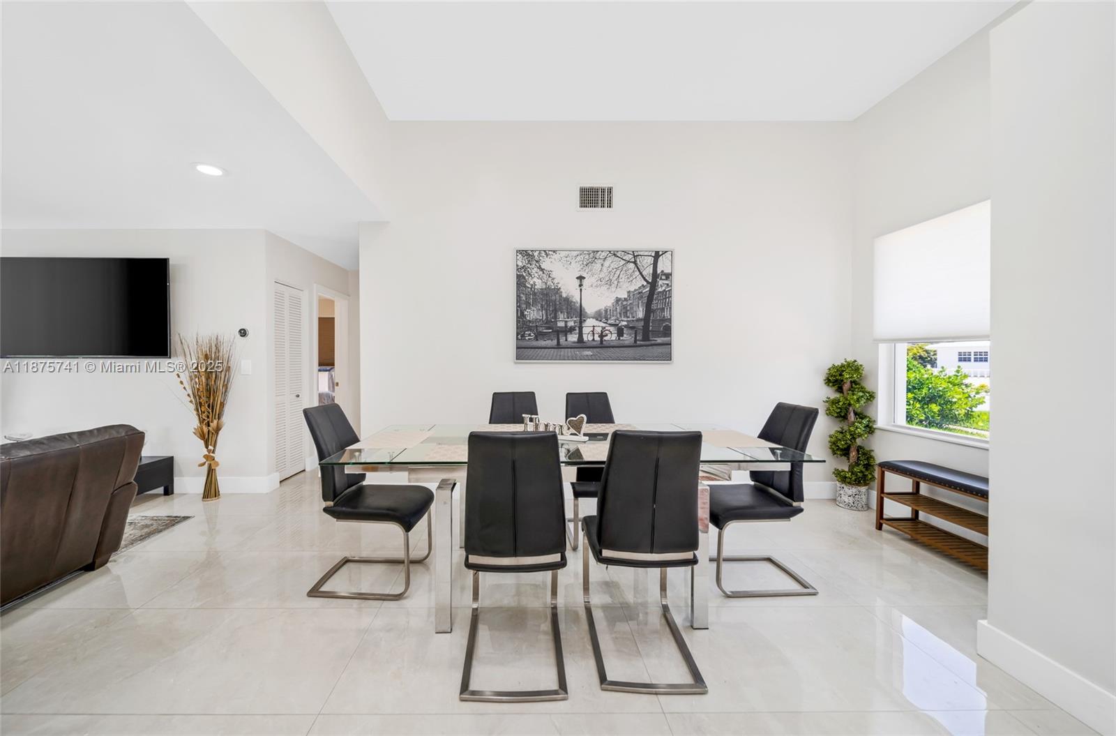 31 SE 12th St, Pompano Beach FL 33060
