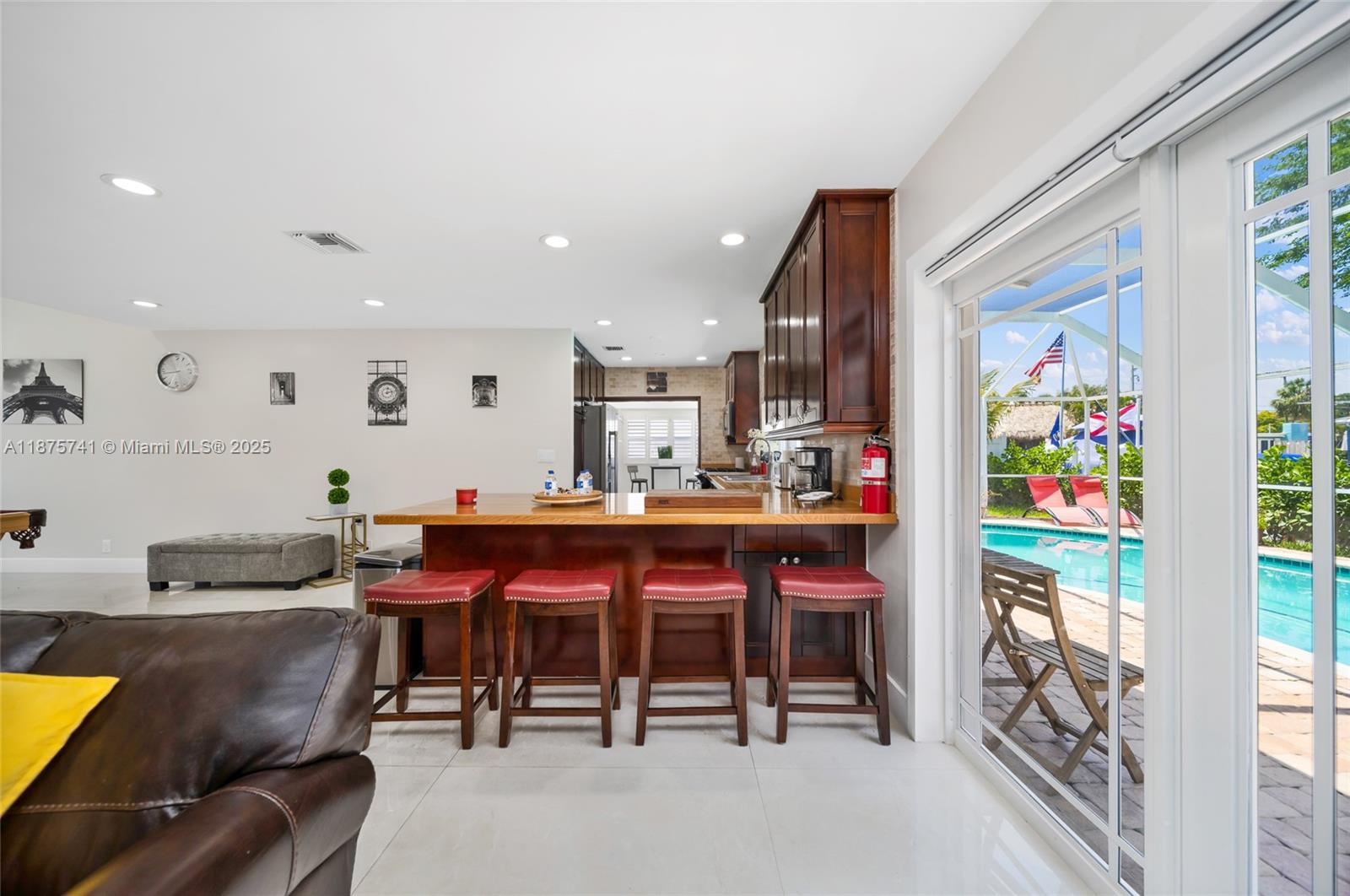 31 SE 12th St, Pompano Beach FL 33060