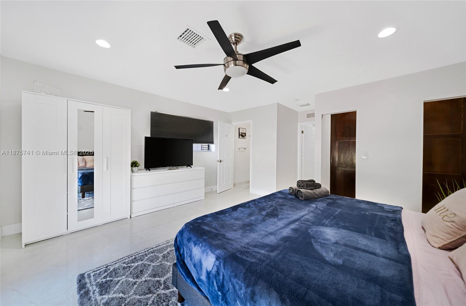 31 SE 12th St, Pompano Beach FL 33060
