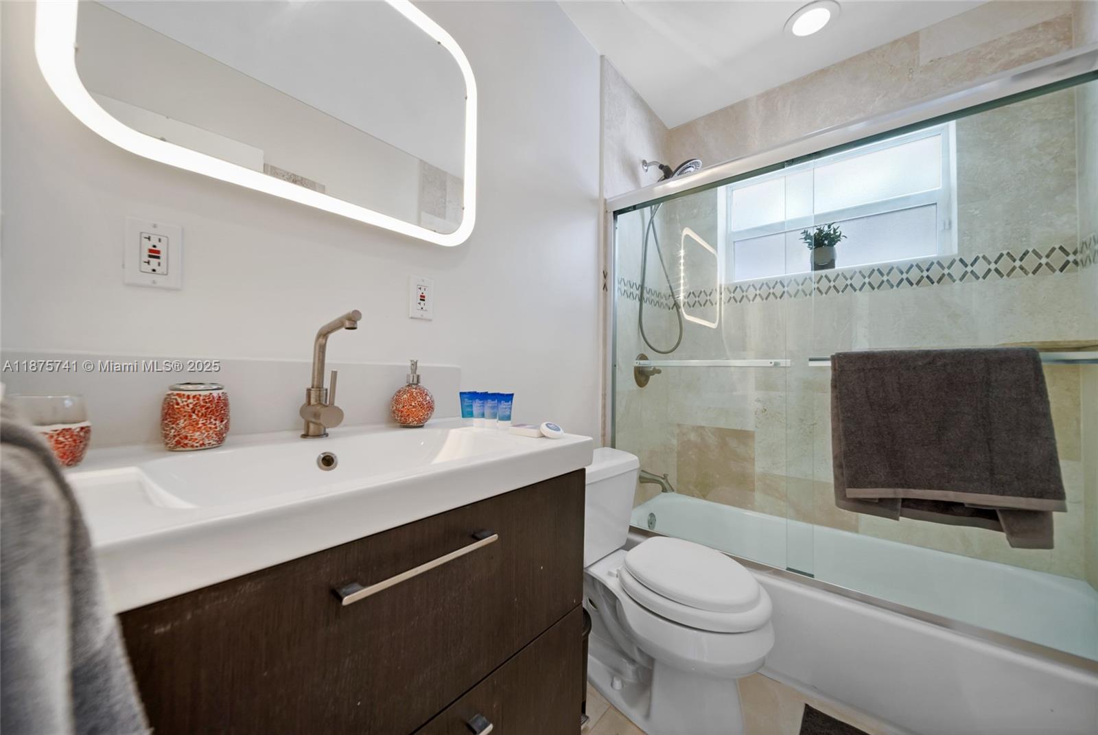 31 SE 12th St, Pompano Beach FL 33060