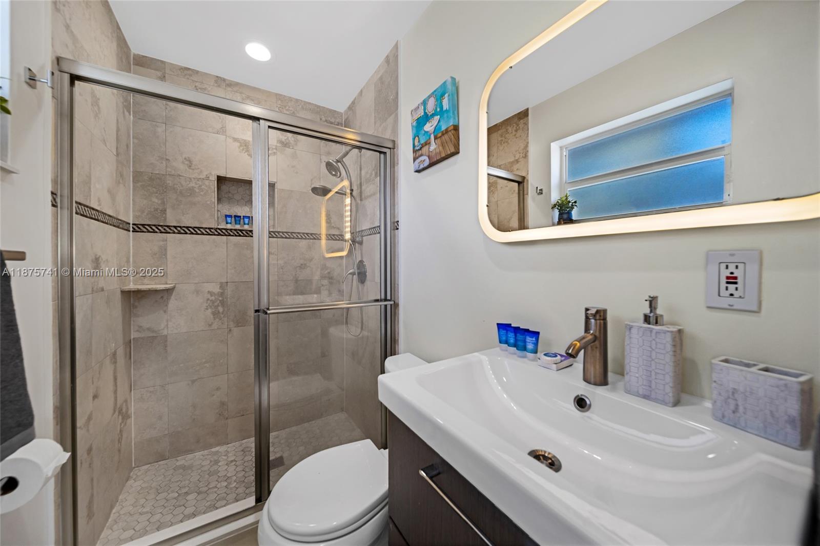 31 SE 12th St, Pompano Beach FL 33060