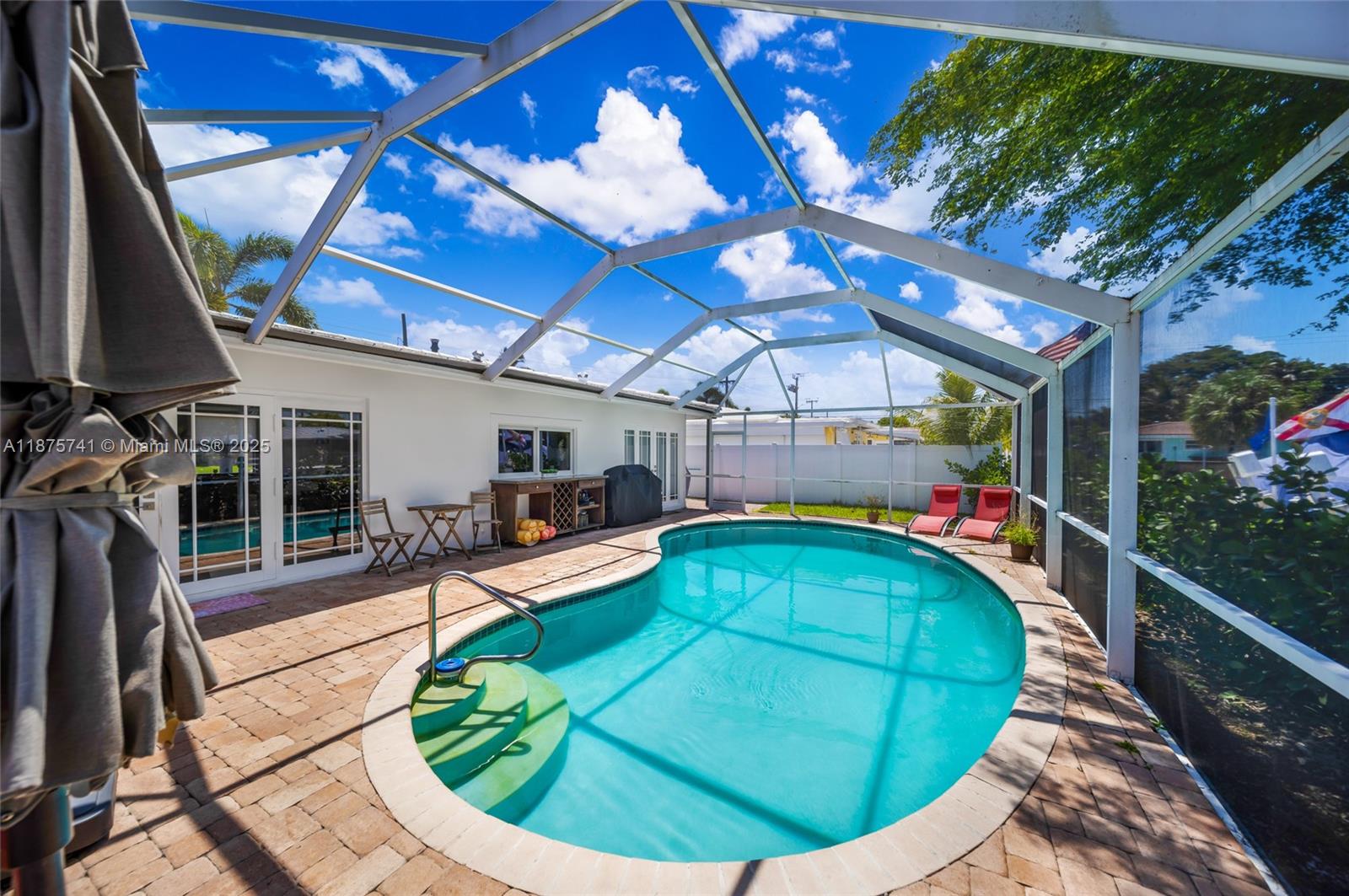 31 SE 12th St, Pompano Beach FL 33060