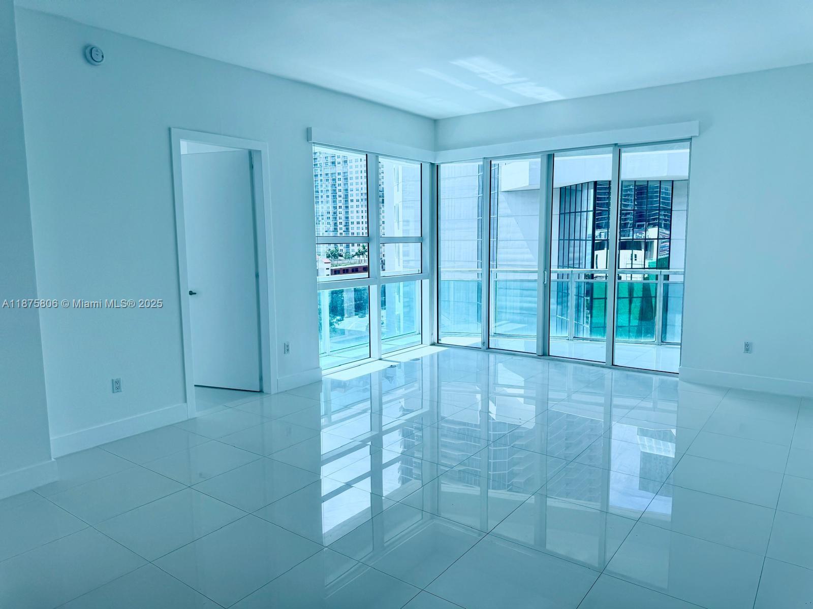 951 Brickell Ave #1010, Miami FL 33131