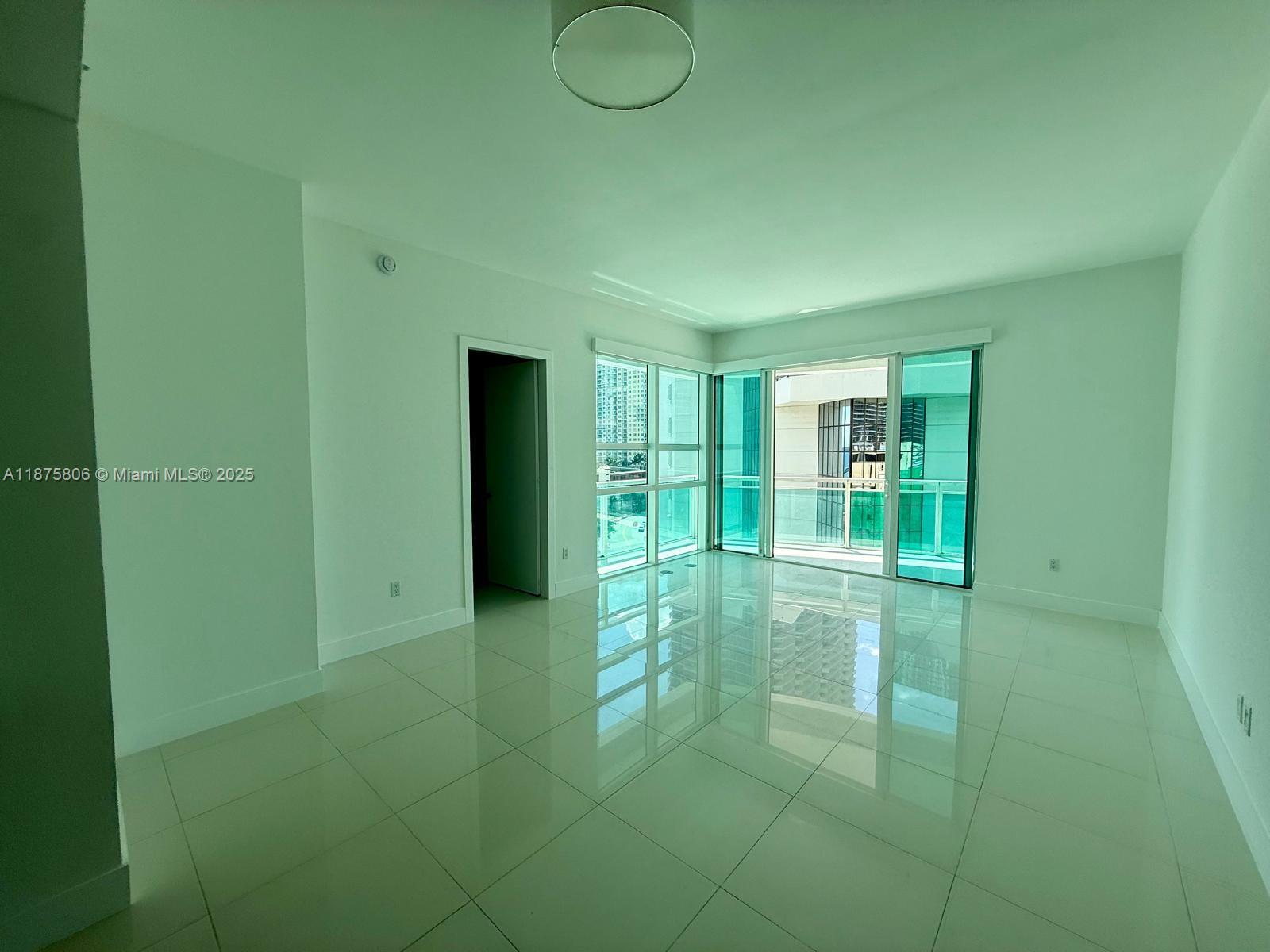 951 Brickell Ave #1010, Miami FL 33131