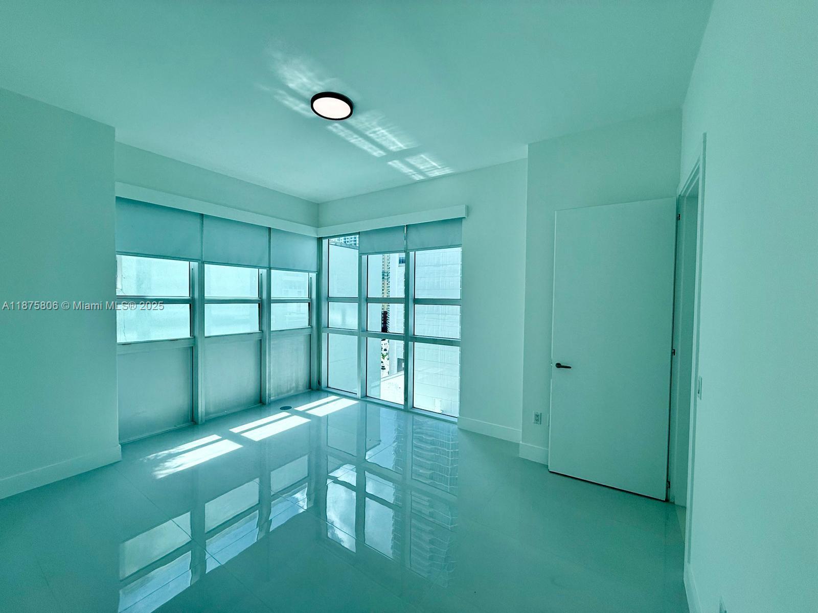 951 Brickell Ave #1010, Miami FL 33131