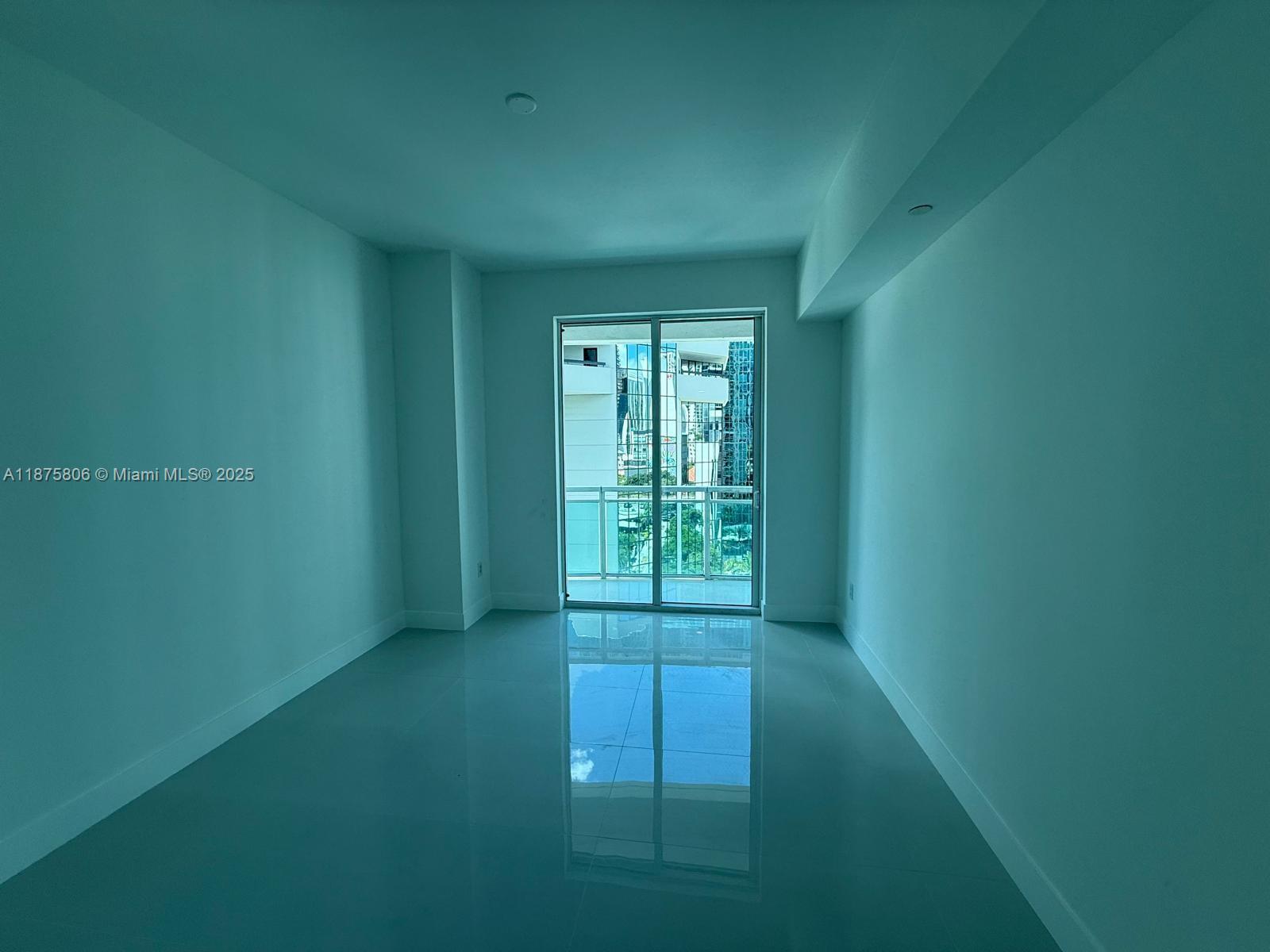 951 Brickell Ave #1010, Miami FL 33131