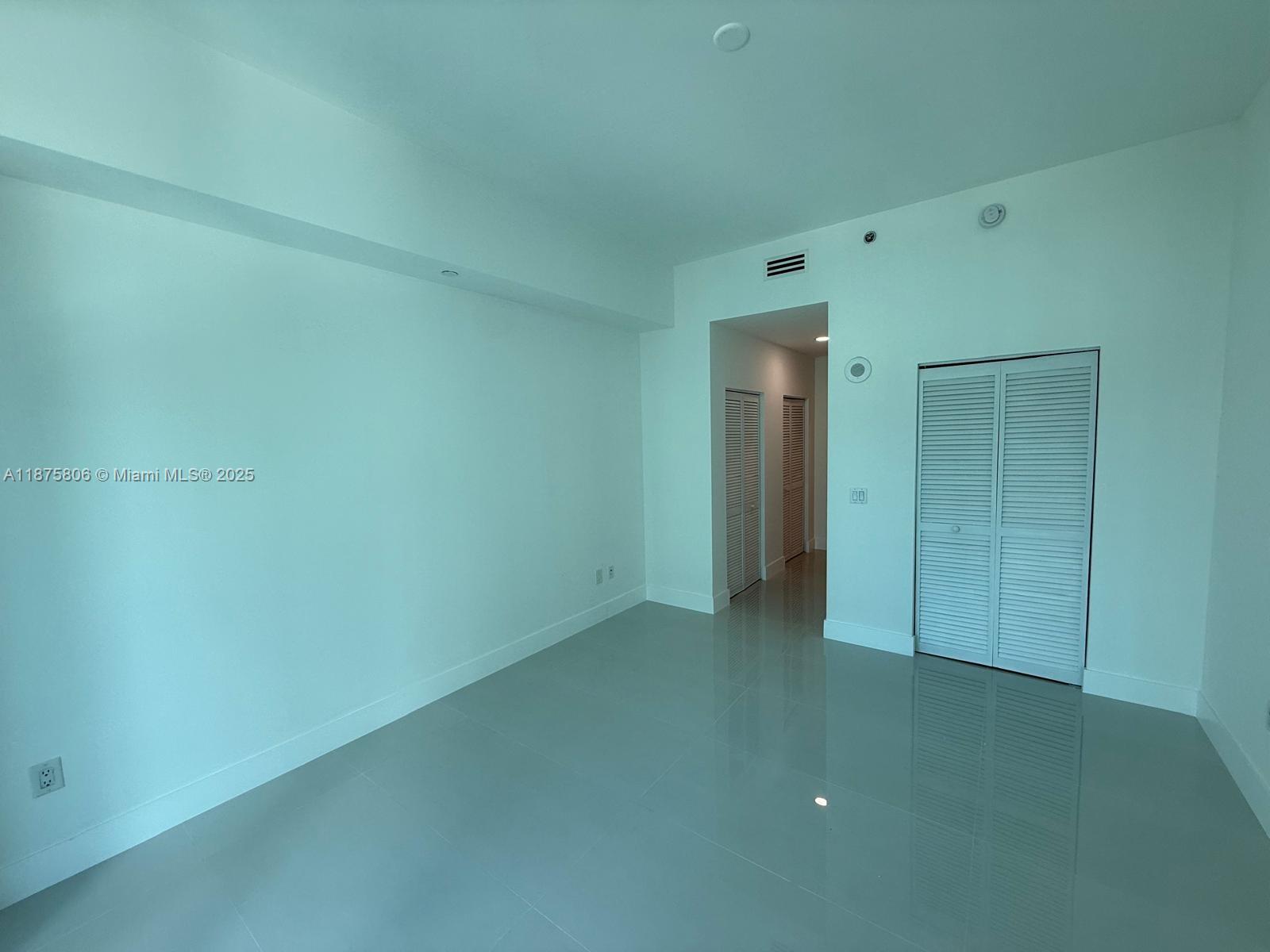 951 Brickell Ave #1010, Miami FL 33131